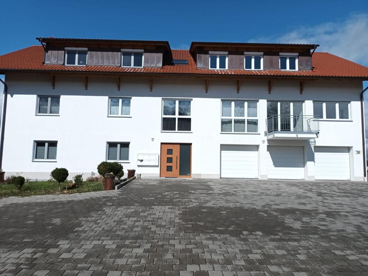 Ferienwohnungen Weishaupt Pfingstweider Strasse 30 Meckenbeuren Exterior photo